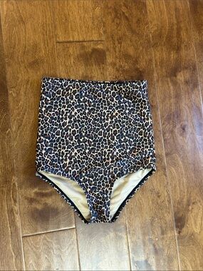 Kortni Jean swim bottoms 10/11
